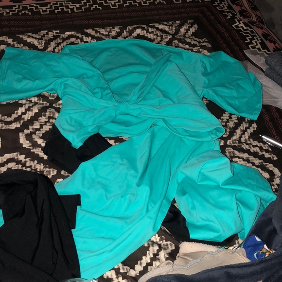 2pcs Tassel Set Skirt and Wrap Crop Infinity Top - Picture 2 of 7